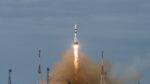 التكنولوجيا الروسية تطلق مجموعة من الأقمار الصناعية للاتصال الفضائي